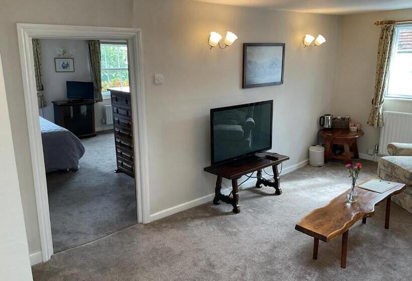 高级套房, The Jolly Farmer