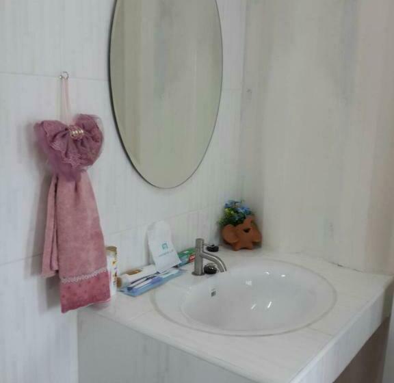 四人标准间, Farsai Homestay