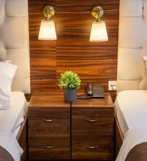 Pokój Trzyosobowy Klasyczny, Vita Suites Karakoy