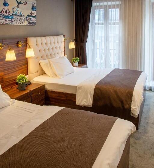 اتاق کلاسیک سه تخته, Vita Suites Karakoy
