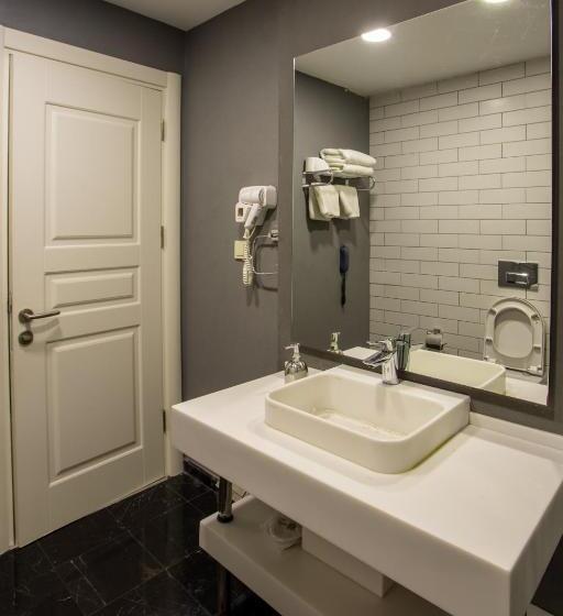 Pokój Trzyosobowy Klasyczny, Vita Suites Karakoy