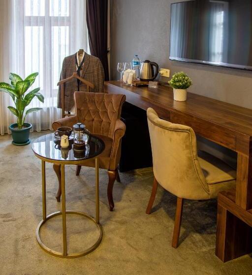 اتاق کلاسیک سه تخته, Vita Suites Karakoy