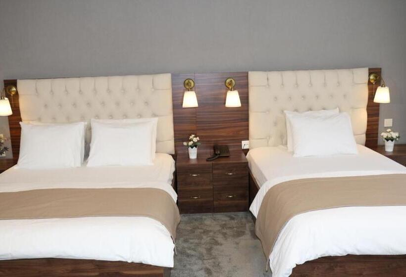 Triple Room Sea View, Vita Suites Karakoy