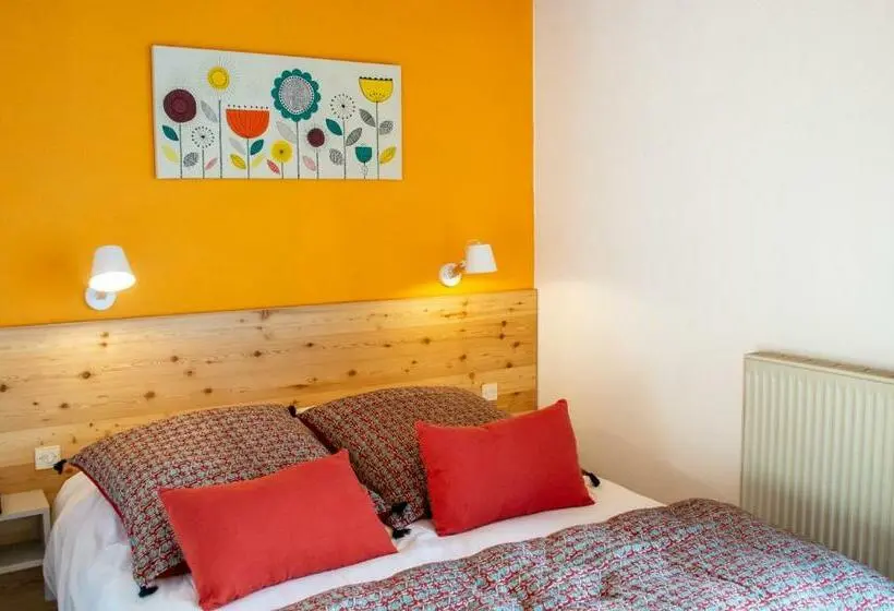 テラス付きスタンダードルーム, La Combe Fleurie Appartements & Chambres