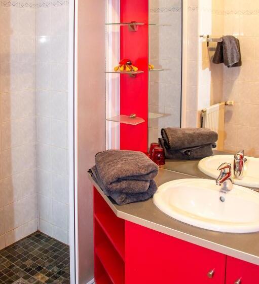 패밀리 룸, La Combe Fleurie Appartements & Chambres