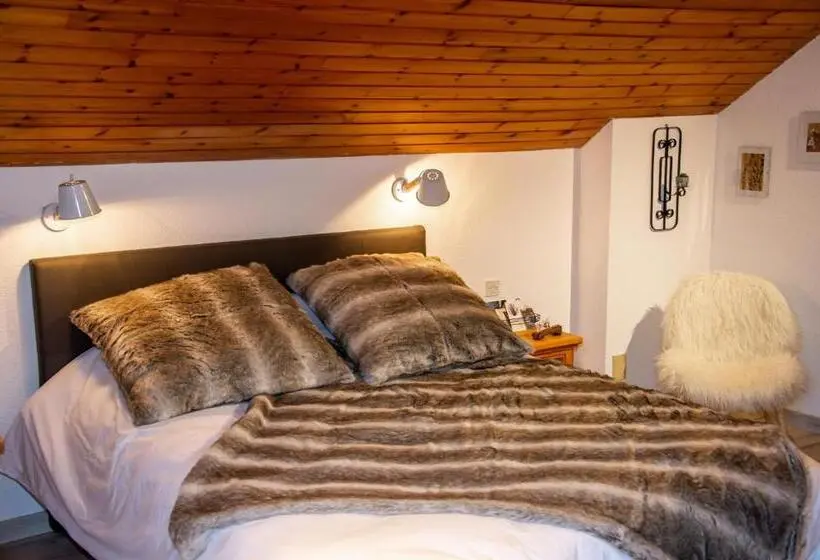 スタンダードルーム, La Combe Fleurie Appartements & Chambres