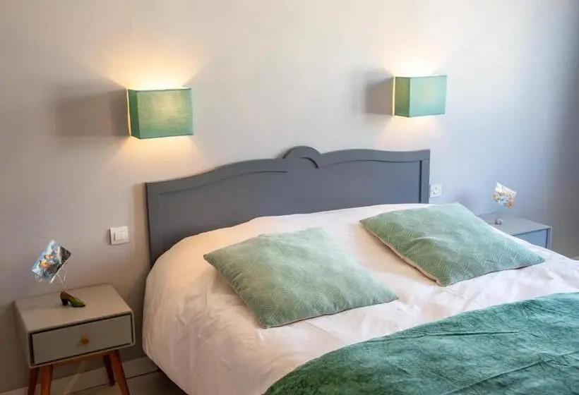 ガーデンビュースタンダードルーム, La Combe Fleurie Appartements & Chambres