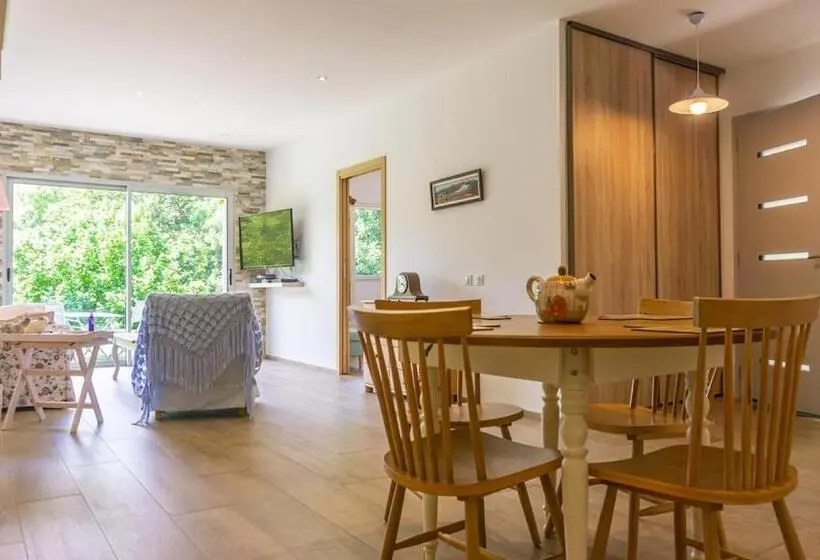 １ベッドルームのデラックスアパートメント, La Combe Fleurie Appartements & Chambres