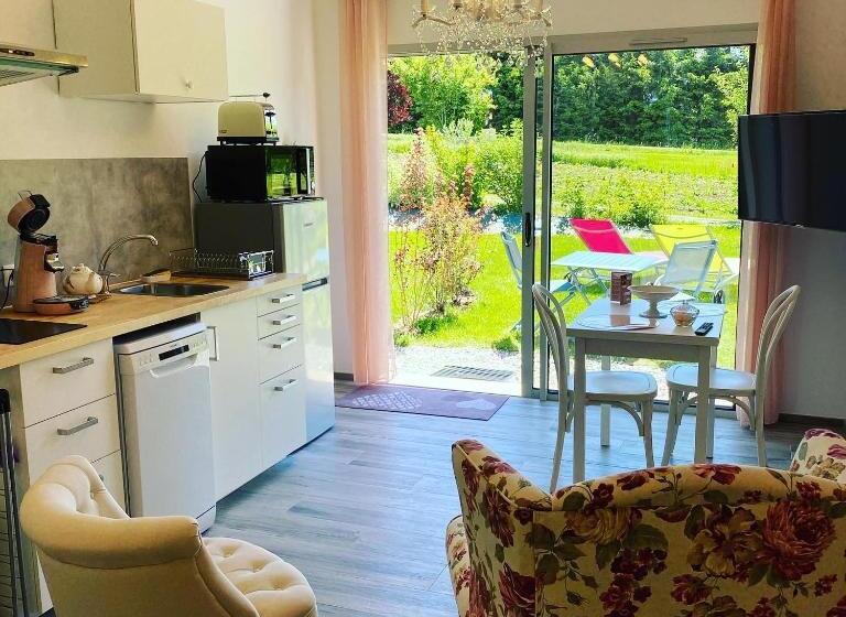 스탠다드 스튜디오, La Combe Fleurie Appartements & Chambres