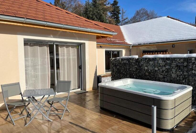 스탠다드 스튜디오, La Combe Fleurie Appartements & Chambres