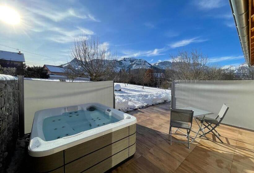 스탠다드 스튜디오, La Combe Fleurie Appartements & Chambres