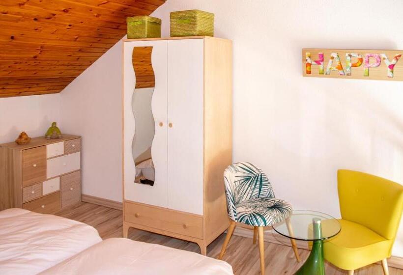 패밀리 룸 가든 전망, La Combe Fleurie Appartements & Chambres