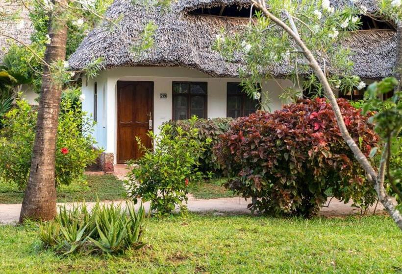 Номер Стандарт Вид на Сад, Sandies Baobab Beach Zanzibar