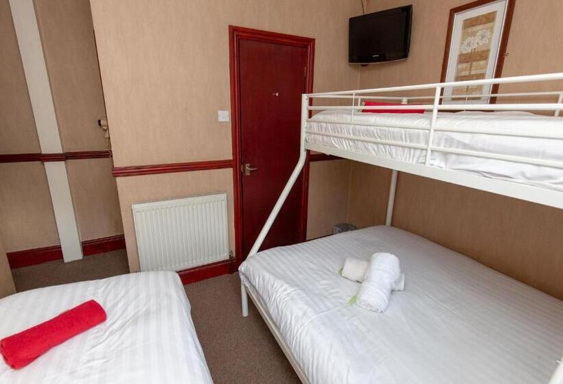 חדר משפחתי, The Riviera