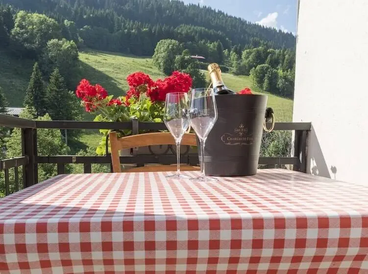 اتاق استاندارد, Chalet Bluebell