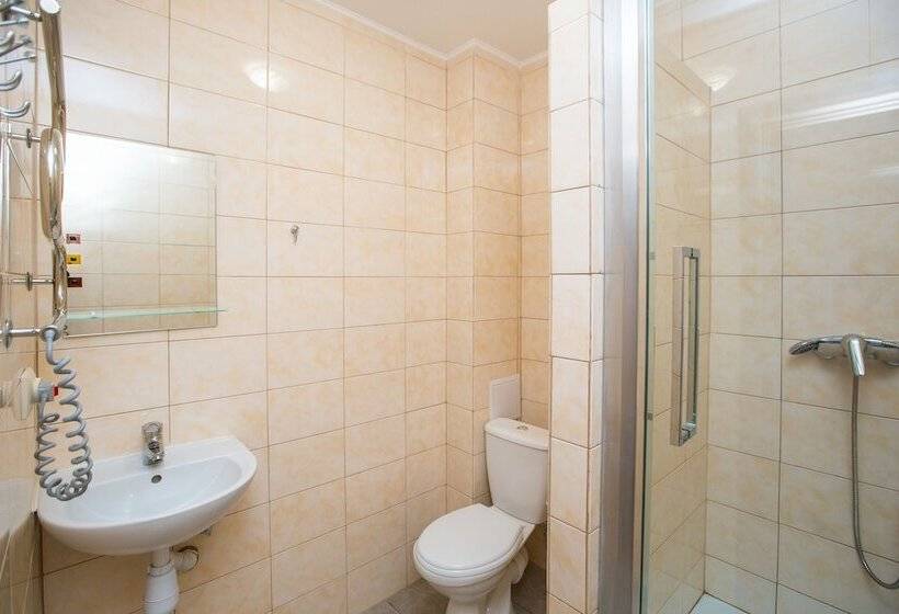 اتاق استاندارد یک نفره, Blum