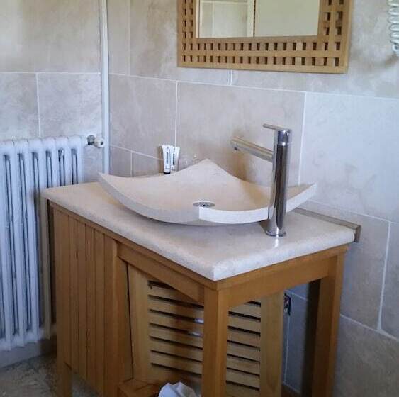 家庭间, Auberge Les Aromes