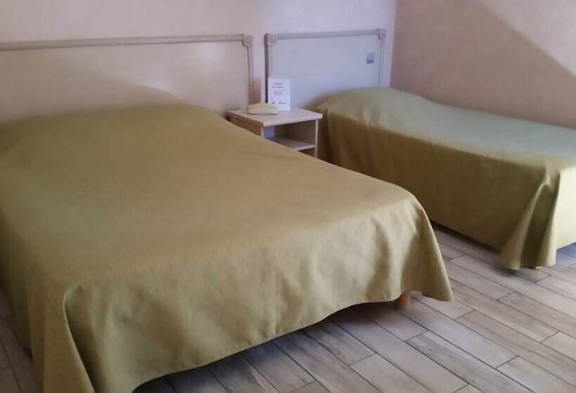 家庭间, Auberge Les Aromes