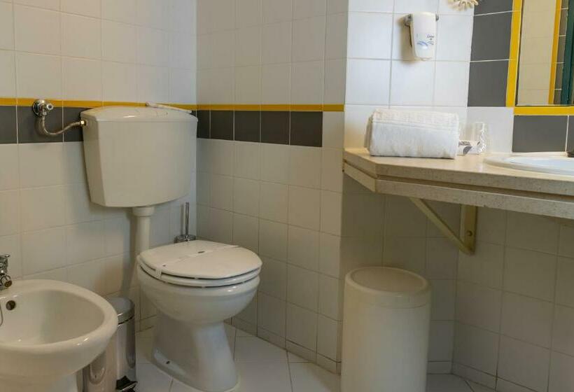 اتاق استاندارد یک نفره, Flag Hotel Braga