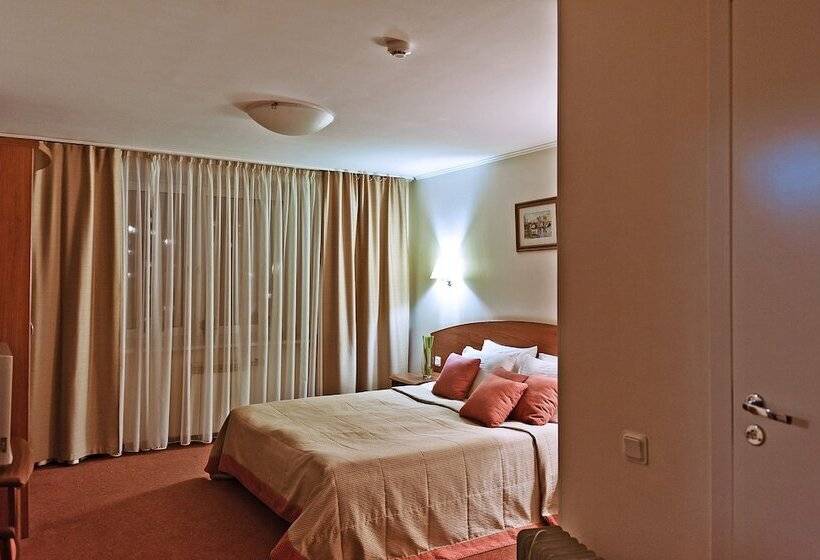 غرفة عائلية, Art Hotel Karelia