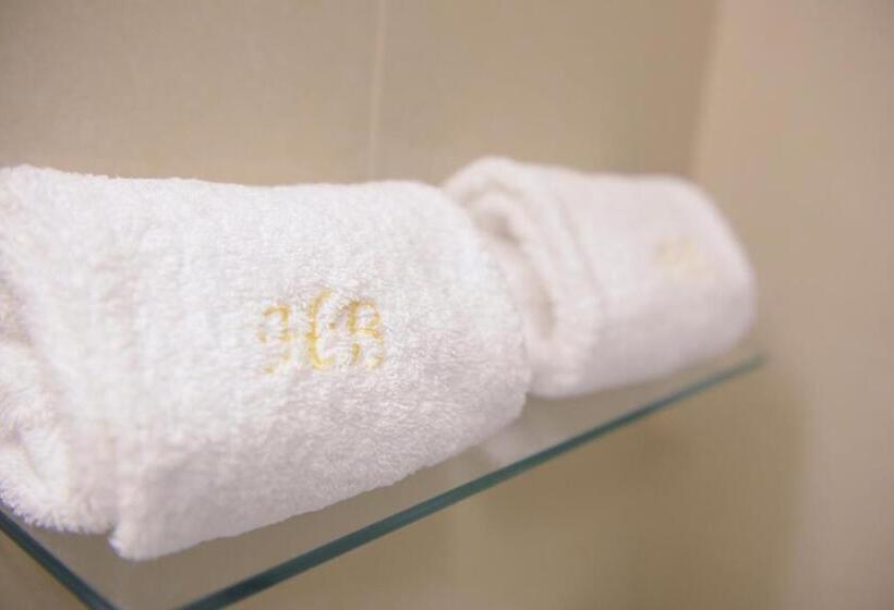 غرفة قياسية فردية, Bulevard Predeal