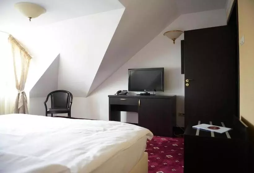 Standard Yhden Hengen Huone, Bulevard Predeal
