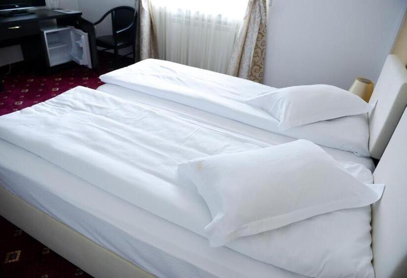 غرفة قياسية, Bulevard Predeal