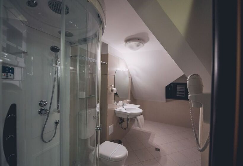 غرفة قياسية فردية, Bulevard Predeal