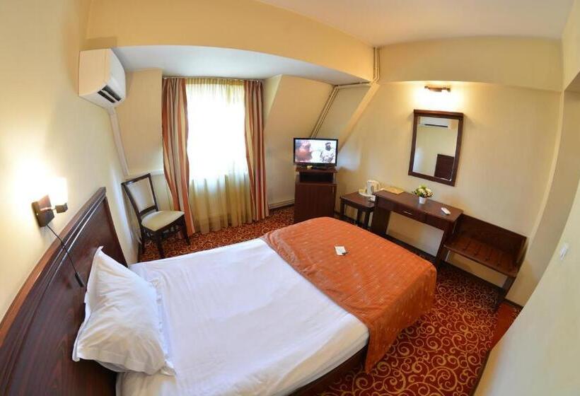 غرفة إقتصادية فردية, Central