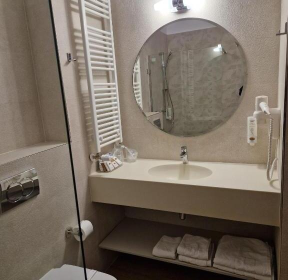 غرفة تنفيذية, Central