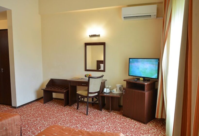 غرفة قياسية, Central