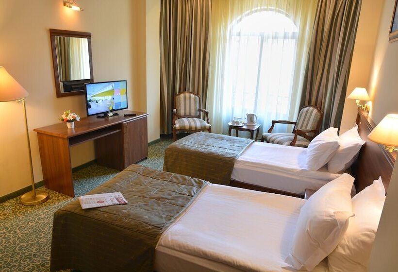 غرفة تنفيذية, Central