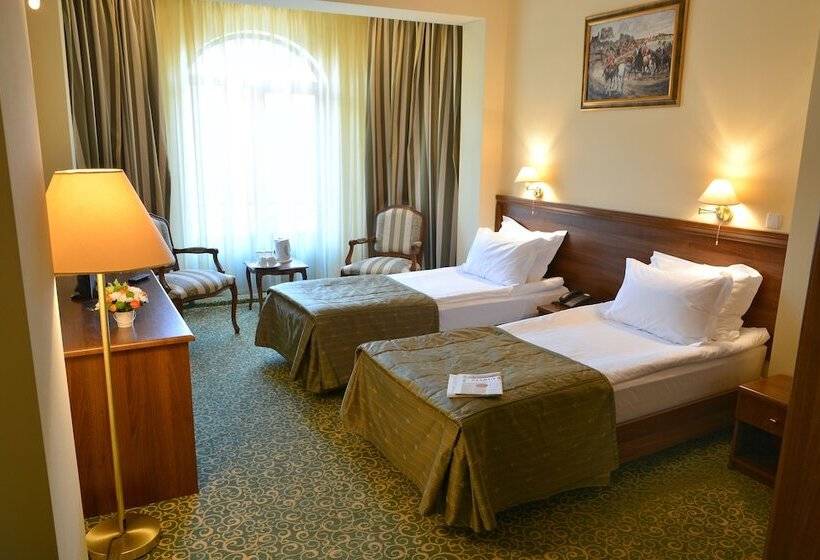 غرفة تنفيذية, Central