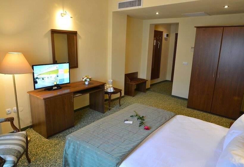 غرفة تنفيذية, Central