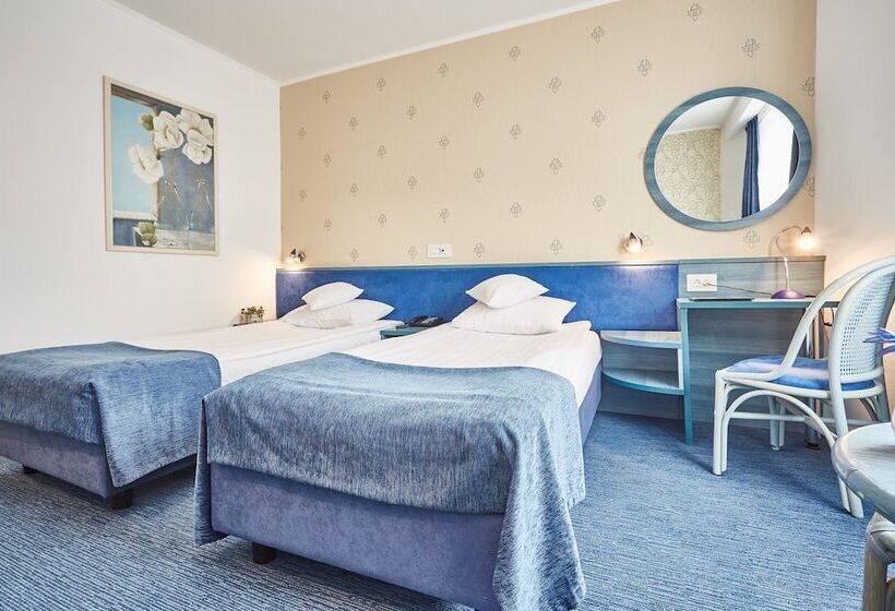 Номер Стандарт, Continental Forum Tirgu Mures