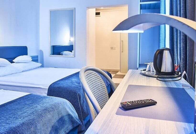 ファミリールーム, Continental Forum Tirgu Mures