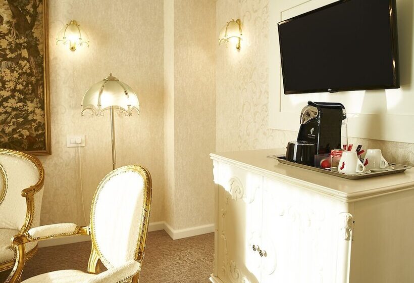 スイート, Continental Forum Tirgu Mures