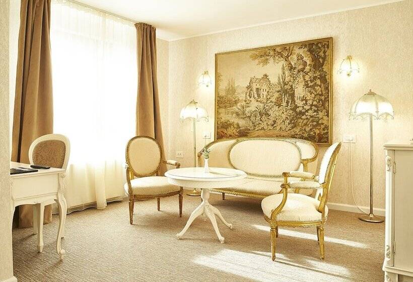 Люкс, Continental Forum Tirgu Mures