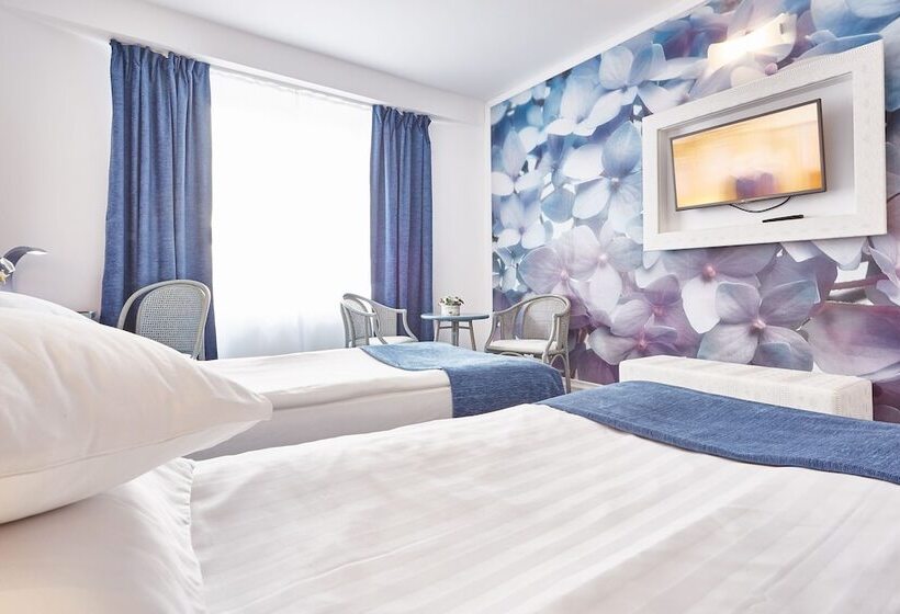 Номер Стандарт, Continental Forum Tirgu Mures