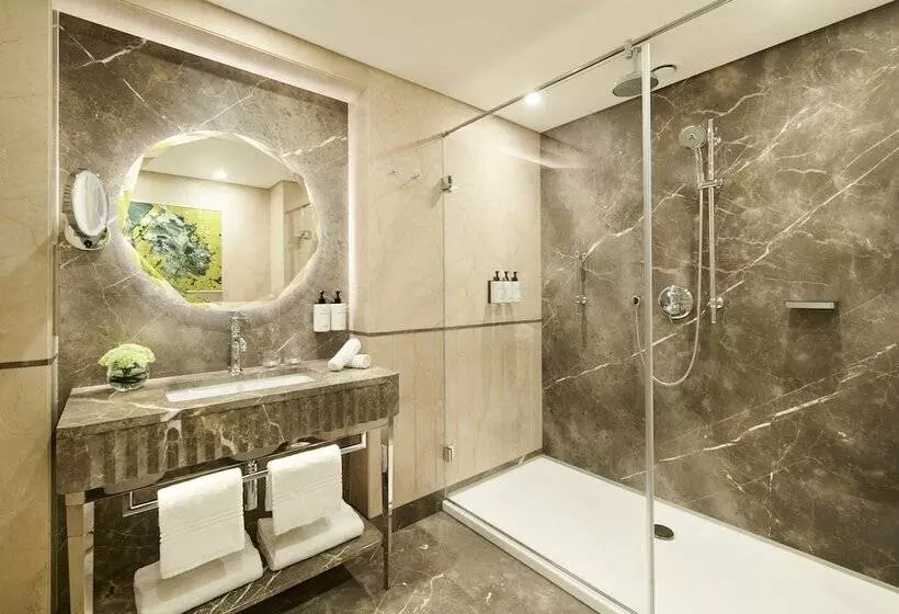 سوییت, Intercontinental Athenee Palace Bucharest, An Ihg