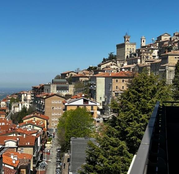 اتاق سوپریور, Joli