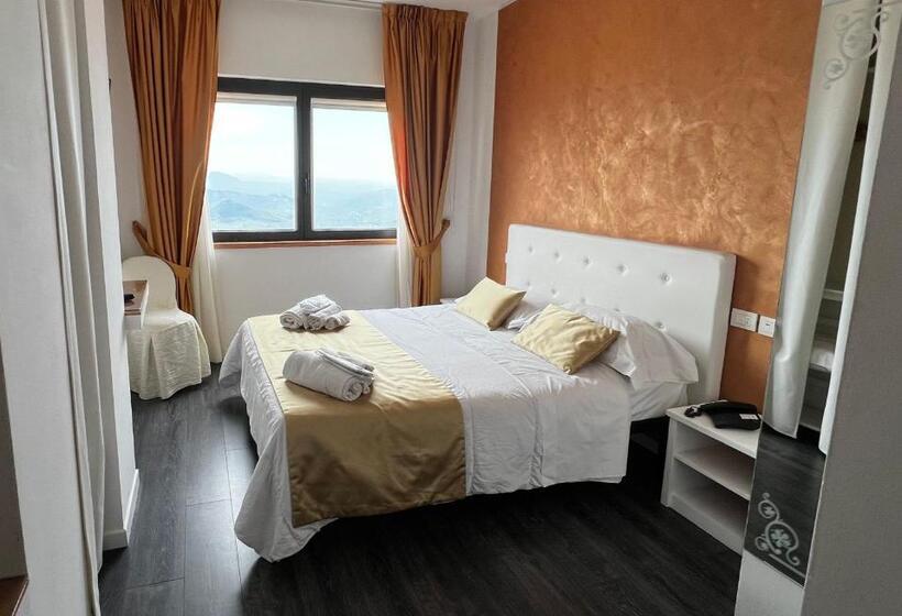 اتاق استاندارد, Joli