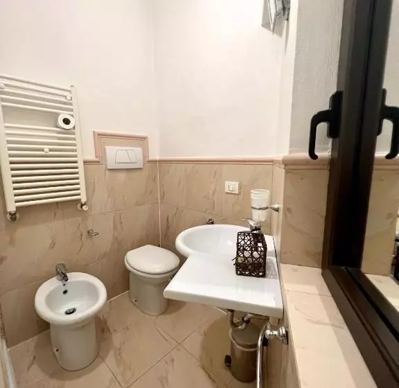 اتاق استاندارد یک نفره, Joli