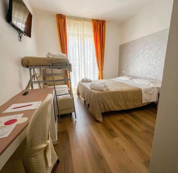 اتاق استاندارد چهار تخته, Joli