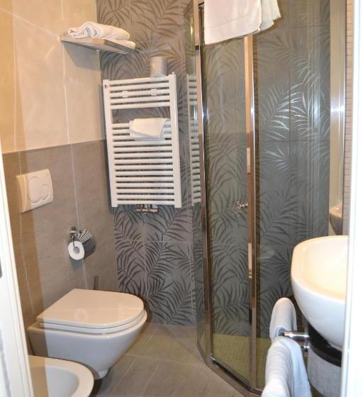 اتاق سوپریور, Joli