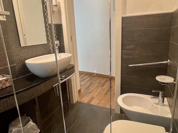 اتاق سوپریور, Joli