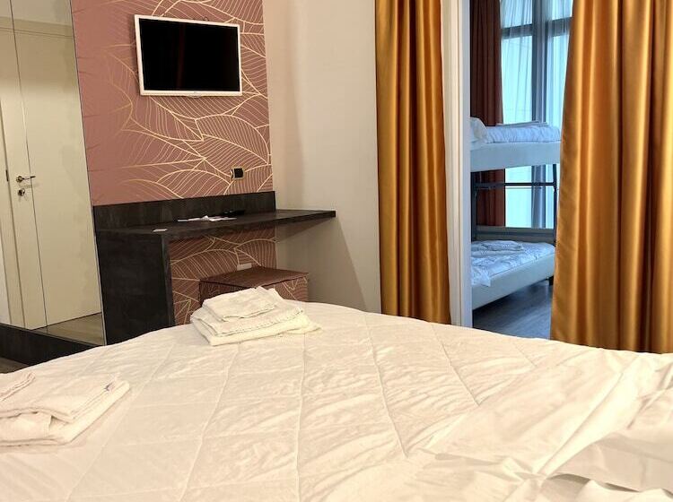 اتاق خانوادگی, Joli