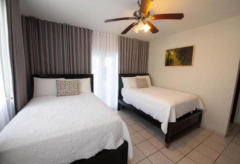 اتاق استاندارد با تراس, Lazy Parrot Inn