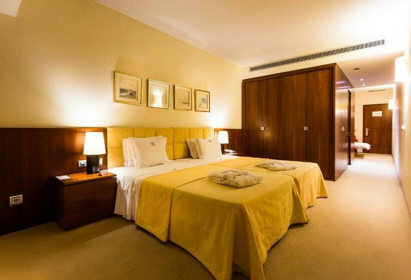 Номер Стандарт Трехместный, Santana Hotel & Spa