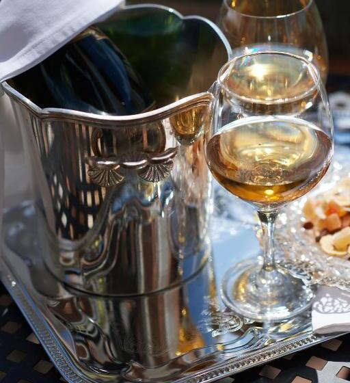 Superior suite with lake view, Castel Bois Marie, Maison D Hôtes